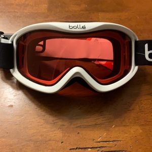 Boole ski goggles never worn with tags